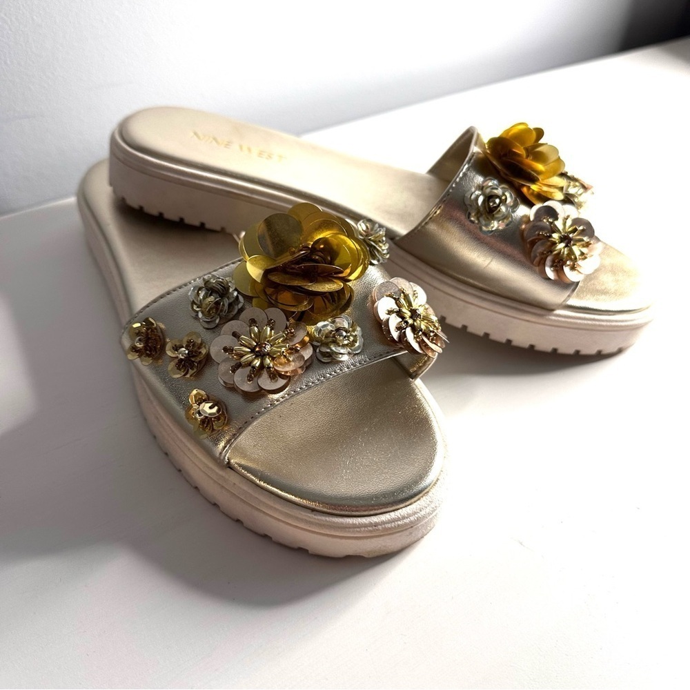 NINE WEST Gold Floral Embellished Slide Sandals size 7